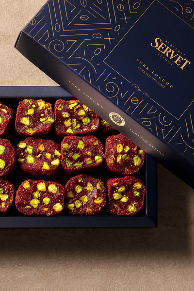 BERCEKIZ SERVET ŞEKERLEME Şeker Ilavesiz Çilekli Antep Fıstıklı Lokum 500 gr