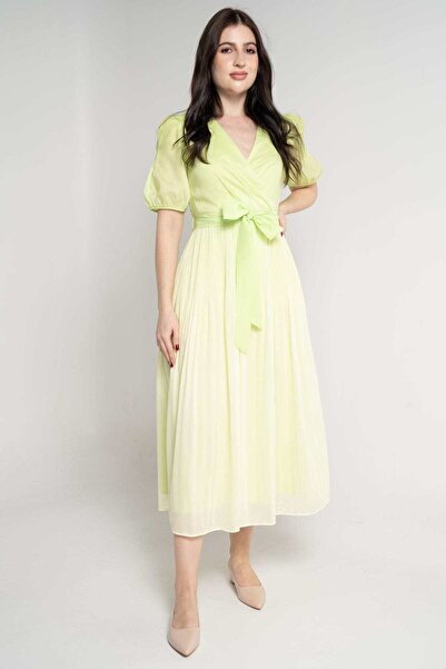 mica فستان ميدي مطوي بأكمام قصيرة