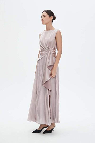 Nichii Sleeveless Pleated Maxi Dress