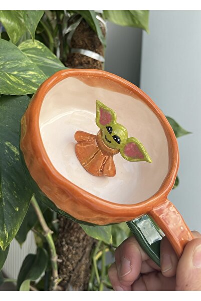 visera Handmade Mug with Yoda Figure as a Gift