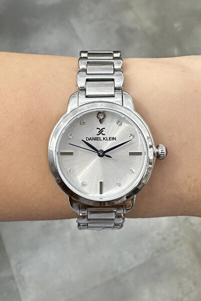 Daniel Klein ساعة نسائية فاخرة من الفولاذ المقاوم للصدأ باللون الفضي DK.1.14126-1