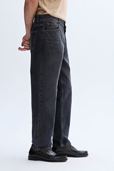 Mudo Straight Fit Jean Pants