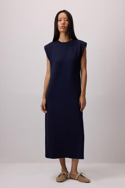 Touché Privé Šaty bez rukávov s výstrihom