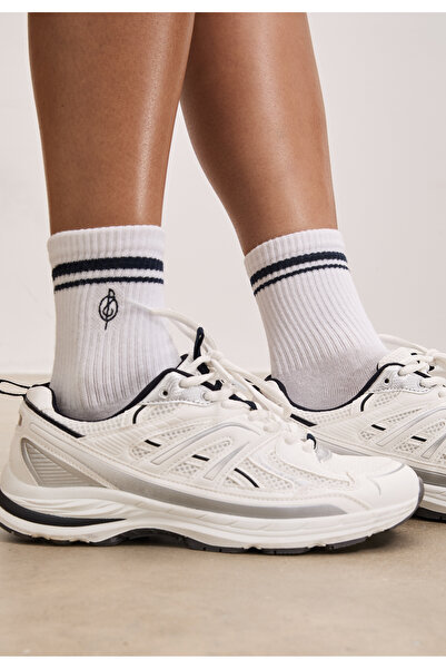 Stradivarius Trainers with detail