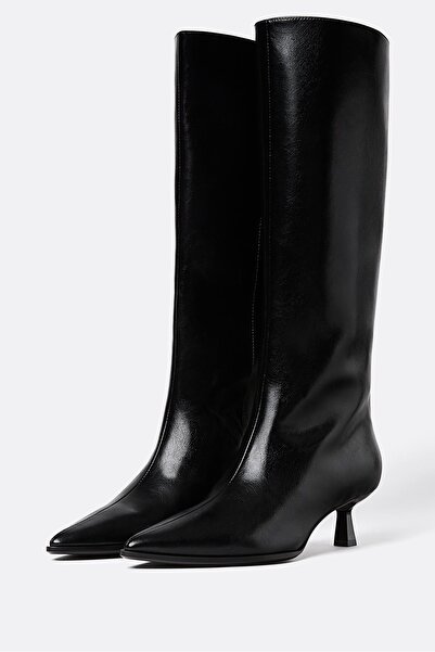 Stradivarius Kısa Sivri Topuklu Çizme