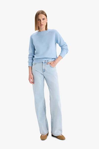 DeFacto Regular Fit Bisiklet Yaka Basic Düz Soft Touch Yumuşak Triko Kazak D8678AX25SP