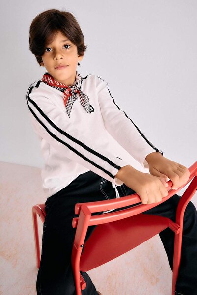 DeFacto Erkek Çocuk Oversize Geniş Kalıp Bisiklet Yaka Aplike Waffle Uzun Kollu Tişört G1807A825AU