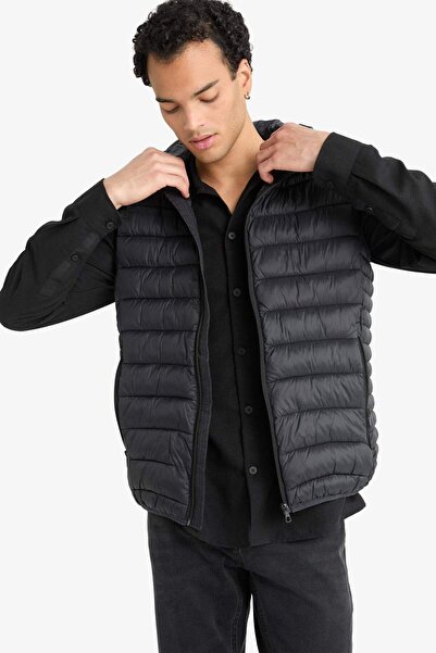 DeFacto Slim Fit Kapüşonlu Yelek
