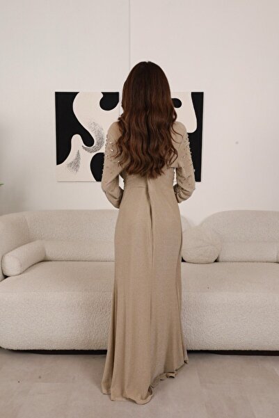 Generic Long gold evening dress with sparkling crystal sequins and elegant long sleeves