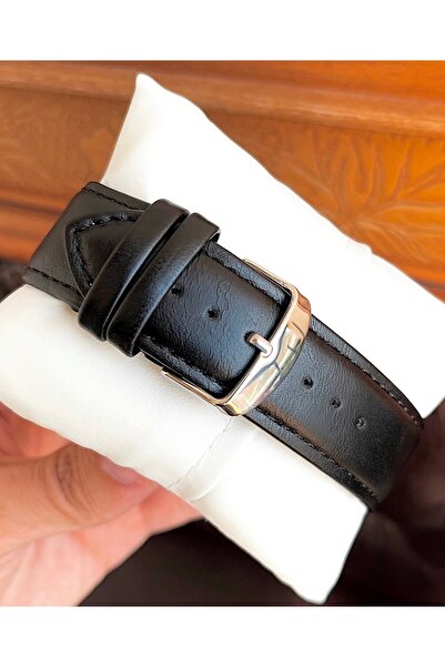 Weluxa Classic Men's Wristwatch with Roman Numerals on Leather Band