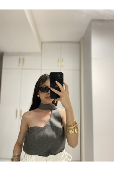 EMOŞŞBUTİK Boyun Detaylı Crop Bluz