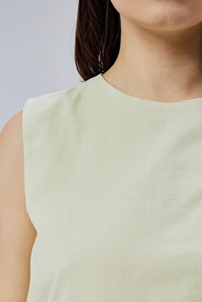 Bolivente Mint Regular Crop Blouse