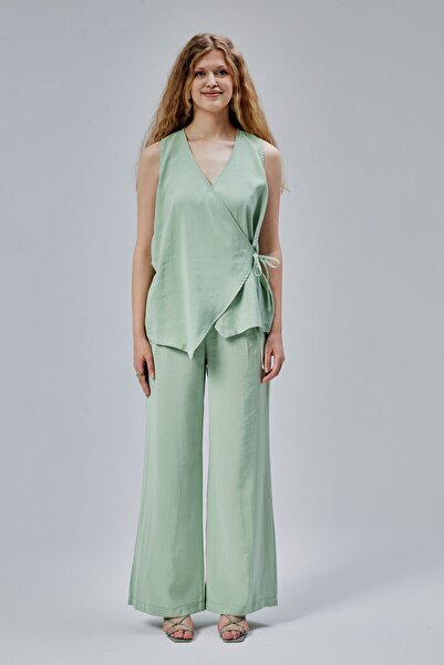 Bolivente Mint V-Neck Side Tie Detailed Vest-Pants Suit