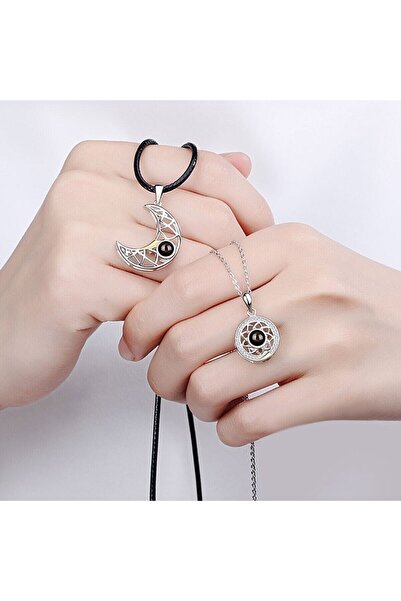 İYİ MODA Yüz Dilde Seni Seviyorum Projeksiyonlu Mıknatıslı Ay Ve Güneş Çift Kolyesi Hediyelik Kolye