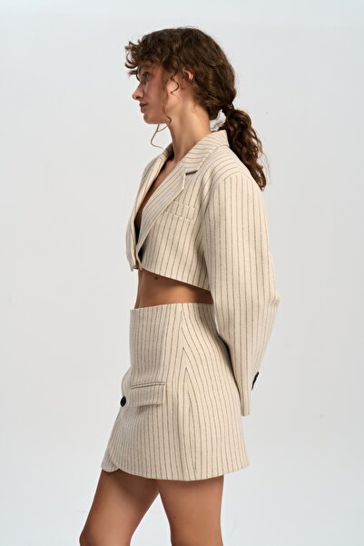 MAI STUDIOS CO. Elegáns bézs kabát és szoknya szett