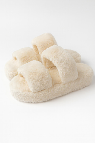 Beyond Γυναικείες Παντόφλες Σπιτιού με Κρέμα Διπλό Λουράκι BYNDCIFT01