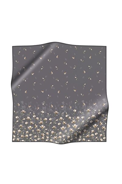 Vissona 57% ΜΕΤΑΞΩΤΟ 43% ΒΙΣΚΟΖΗ Μεταξωτό λουλουδάτο σχέδιο σε γκρι χρώμα 90x90 Φουλάρι Σχήμα ραπτικής: Ράψιμο στο χέρι