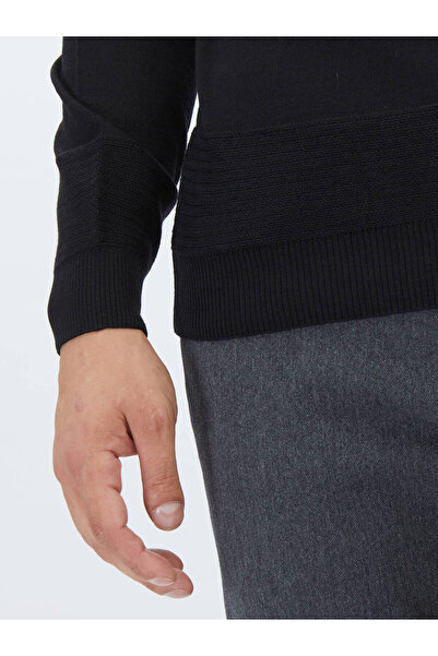 Kip Siyah Tam Balıkçı Yaka Yün Karışımlı Triko Kazak