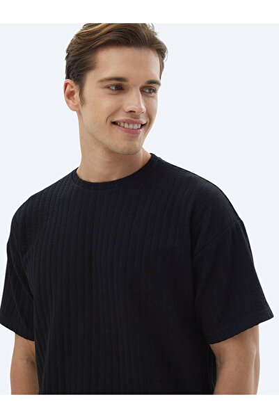 Kip Велосипедний комір з жакардовим візерунком, чорна бавовняна футболка