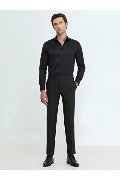 Kip Μαύρο απλό υφαντό κλασικό 100% βαμβακερό πουκάμισο με κανονική εφαρμογή