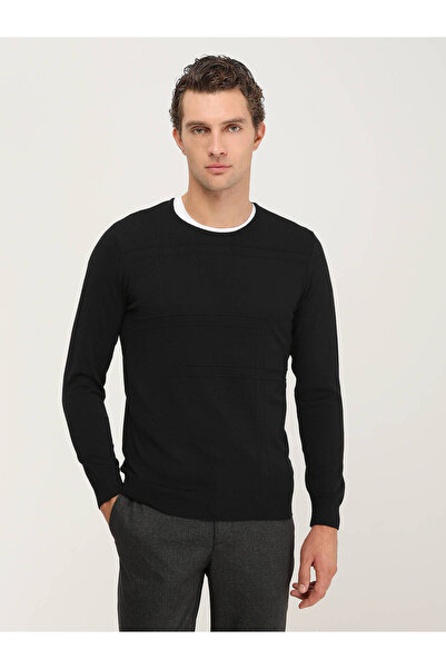 Kip Πλεκτό πουλόβερ με μαύρο λαιμόκοψη