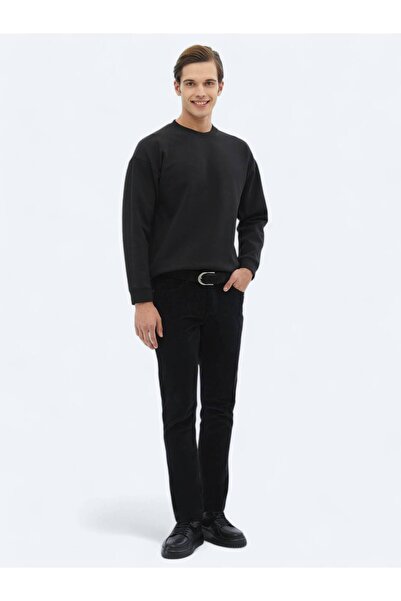 Kip Черен суитшърт с двустранно деколте и щампа