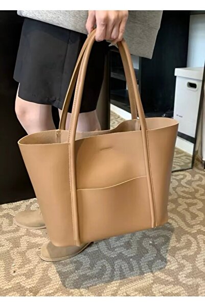 Rivina Fre Women's Handbag and Shoulder Bag with Front Pocket, Magnetic Closure and Wallet Detail