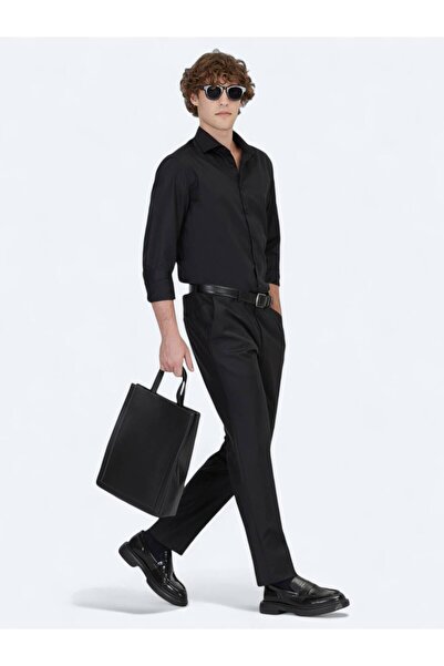 Kip Μαύρο απλό υφαντό κλασικό 100% βαμβακερό πουκάμισο με κανονική εφαρμογή