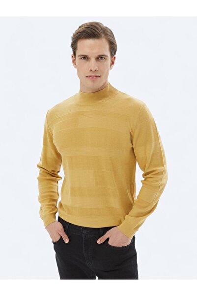 Kip Sarı Yarım Balıkçı Yaka Jakarlı Yün Karışımlı Triko Kazak