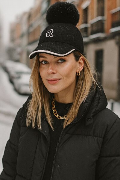 FELLMENS قبعة سوداء مطرزة مع بوم بوم