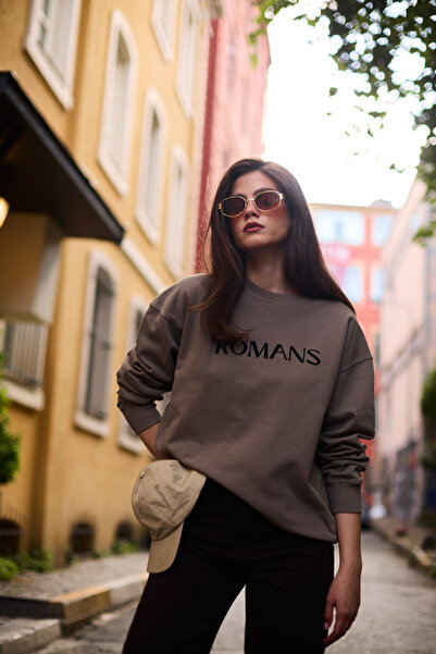 Amia&Co. Khaki Crew Neck Printed Oversize Sweatshirt
