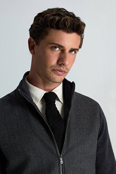 Hemington Çizgi Desenli Siyah Örgü Kravat