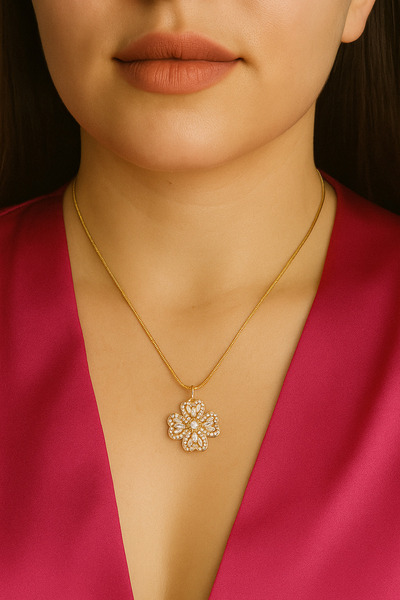 shop Çelik Kararma Yapmaz Zirkon Taşlı Yonca Detaylı 360 derece dönen Şık Zar...