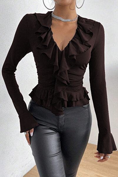 Edela Μακρυμάνικη μπλούζα με λαιμόκοψη σε σχήμα V σε σκούρο καφέ με βολάν