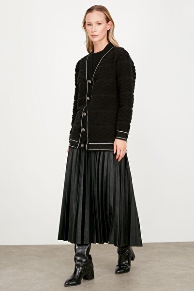 Tığ Triko Havlu Örgü Detaylı Düğmeli Triko Hırka SİYAH