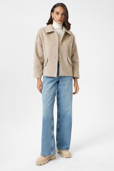 TIFFANY&TOMATO Cep Kapaklı Düğmeli Kaşe Kısa Kaban