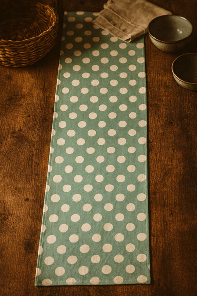 YUNUSOĞLU HOME Water Green Polka Dot Cotton Stylish Table Runner 50X150 cm – Modern and Elegant Tablecloth Runner