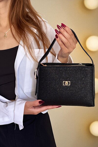 Classbag حقيبة كتف ويد نسائية سوداء بنسيج القش