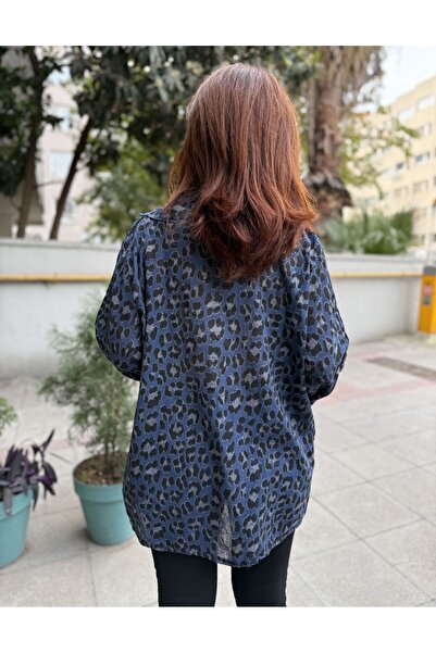DenizEge Pulover leopard cu eșarfă italiană și cămașă albastră