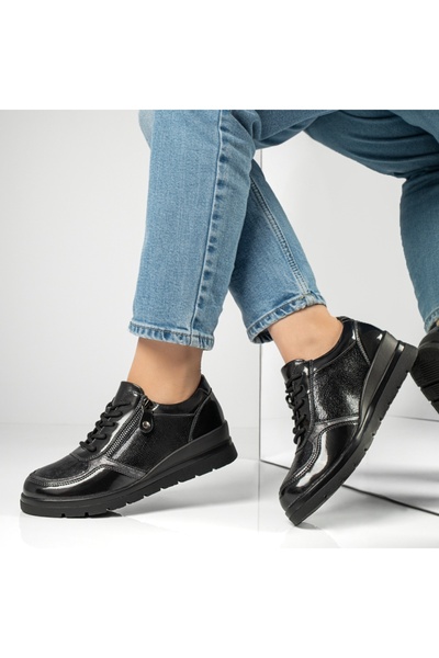 Modlet.ro Pantofi sport negri cu platformă, model lăcuit, pentru femei MOD13010