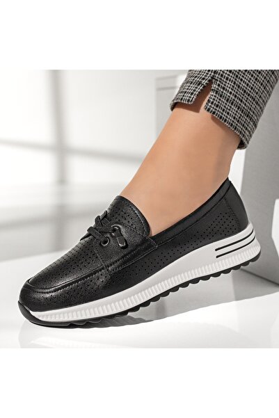 Modlet.ro Women's black casual shoes with elastic laces and perforations MOD1...