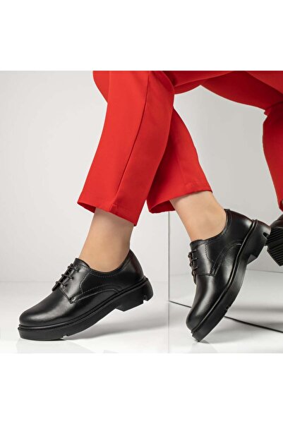 Modlet.ro Γυναικεία μαύρα δερμάτινα παπούτσια με κορδόνια MOD13415