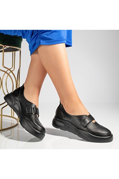 Modlet.ro Γυναικεία μαύρα παπούτσια με παχιά σόλα και κλείσιμο με Velcro MOD1...