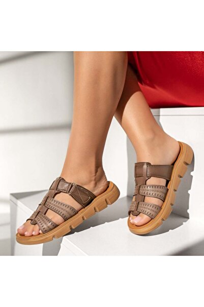 Modlet.ro Papuci casual maro pentru femei cu baretă autoadezivă MOD13852