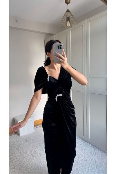 Sindimoda Felicia Omuz Taş Detay Kayık Yaka Kadife Abiye 9361