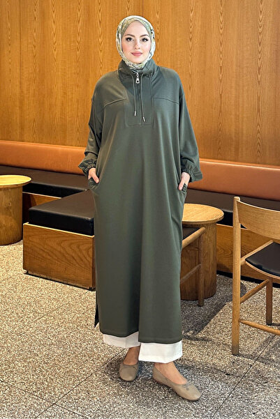 Ovn. Rochie cu decolteu înalt cu detaliu decupat - kaki