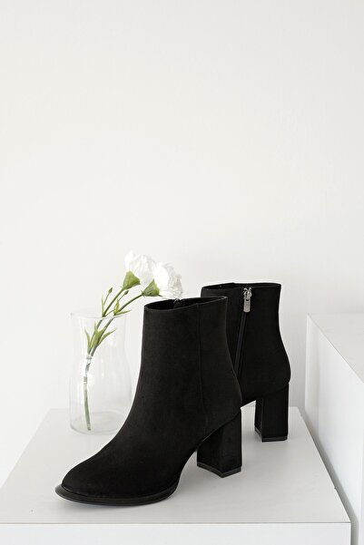 Meral Özgenç Süet Kısa Bot