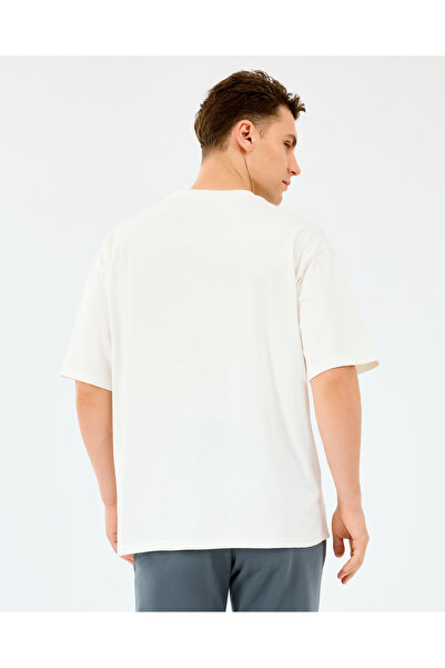 SKECHERS Ανδρικό μπλουζάκι από βαρύ ύφασμα Λευκό μπλουζάκι S2520120-3855