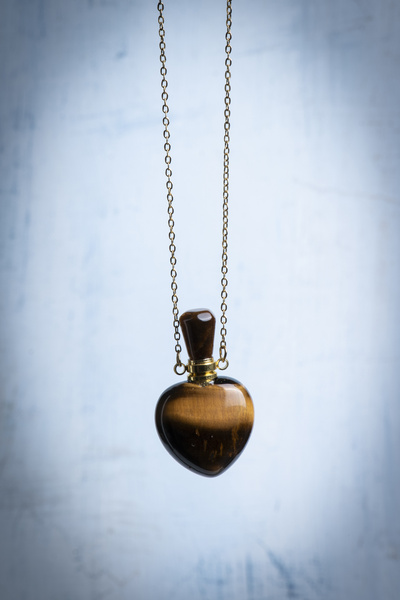 Deniz Doğal Taş Sertifikalı Kaplan Gözü Doğal Taş Esans Şişesi / Kolye