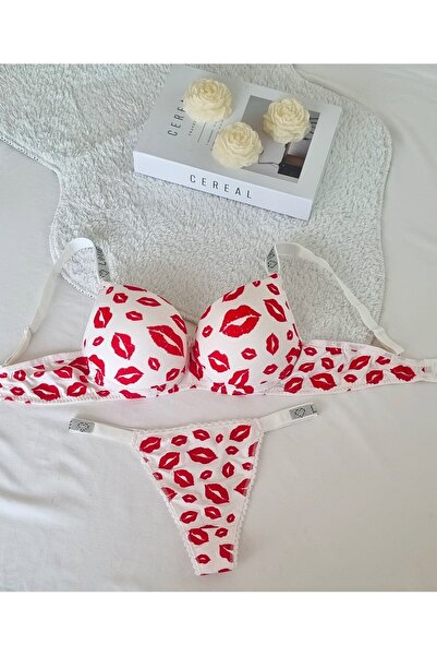 MAVEA Lip Patterned Bra Set